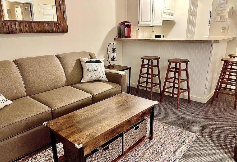 Ski On Off 1Br Suite 1St Flr Sleeps 4 Jiminy Peak Ханкок Екстериор снимка