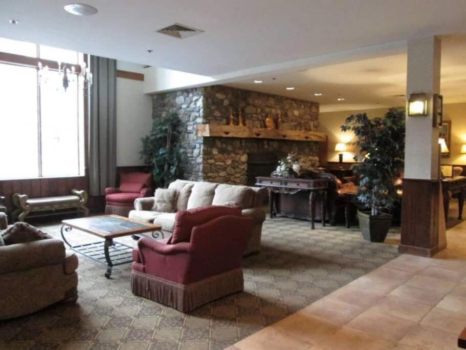 Ski On Off 1Br Suite 1St Flr Sleeps 4 Jiminy Peak Ханкок Екстериор снимка
