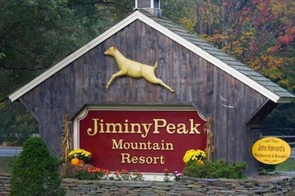 Ski On Off 1Br Suite 1St Flr Sleeps 4 Jiminy Peak Ханкок Екстериор снимка